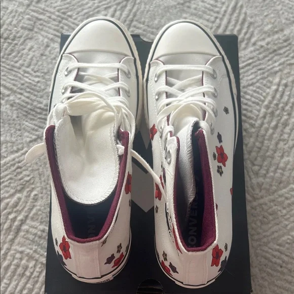 Women’s Converse CTAS Lift Hi Floral Design Shoes - Picture 2 of 7